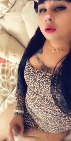 Vanessa Lux Masturbates